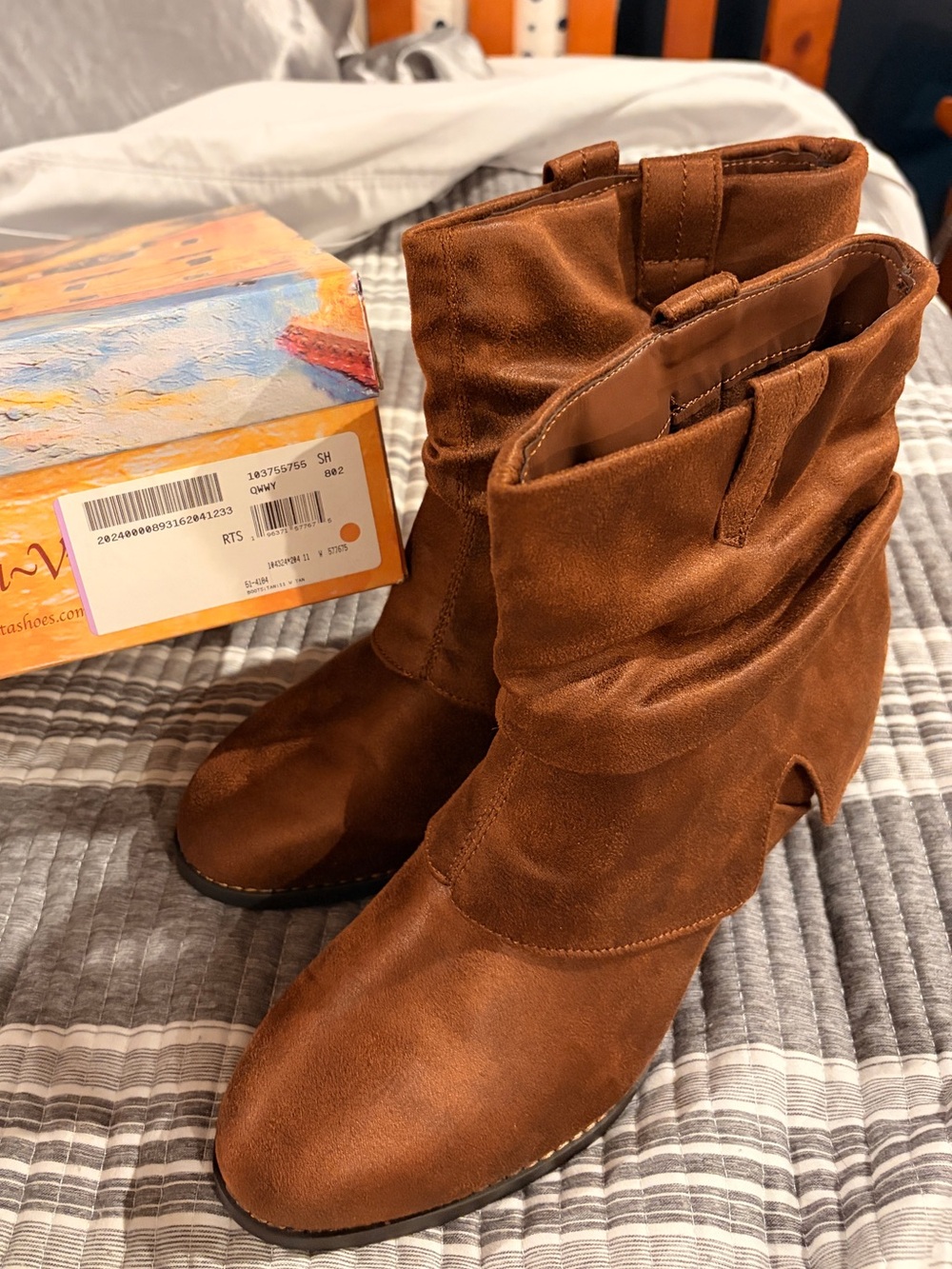 Brand New Bella Vita Twyla Size 11w Brown Fold over Slouchy Ankle Boots